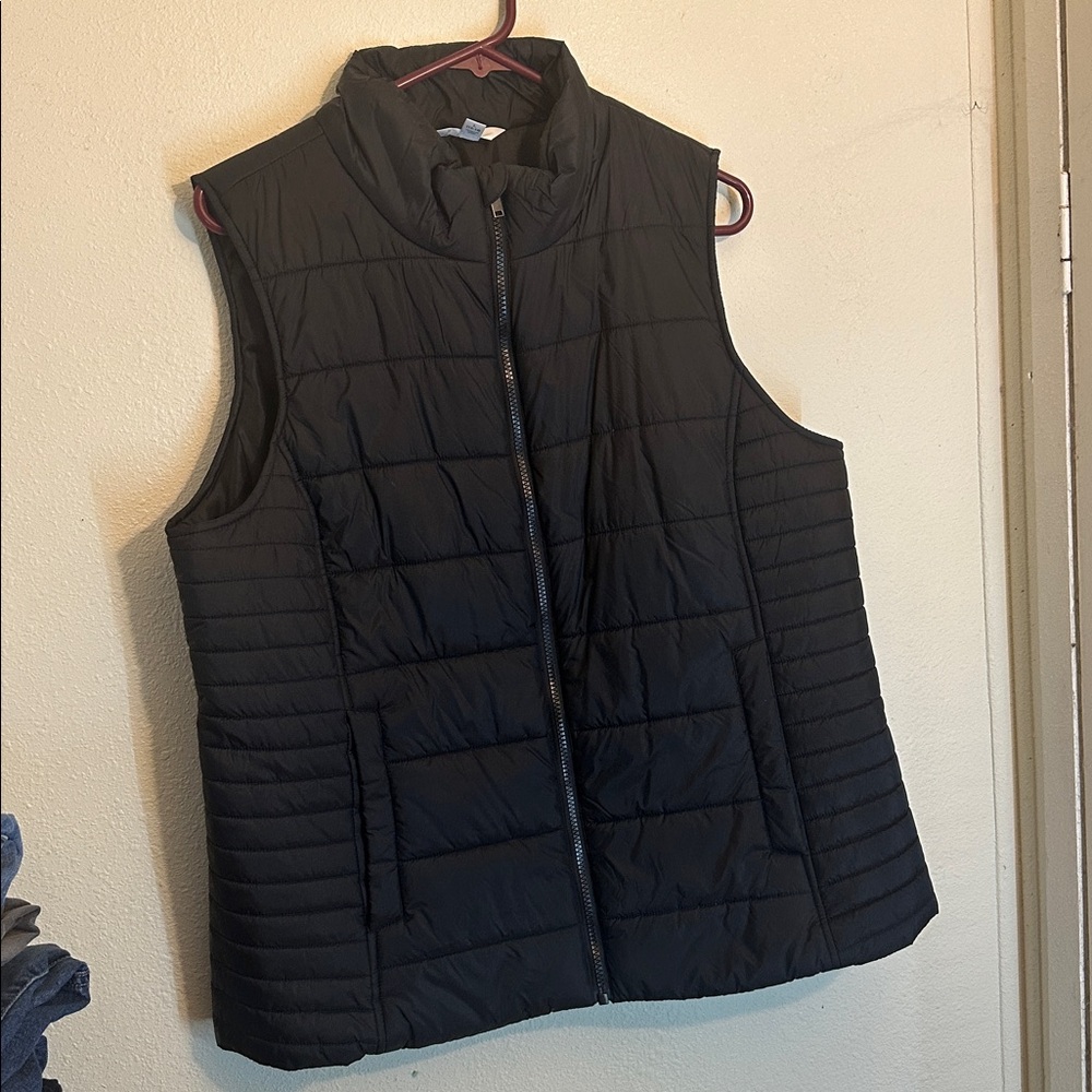 Women's Black Quilted Vest